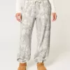 Camo Baggy Fleece Joggers Camo Baggy Fleece Joggers
