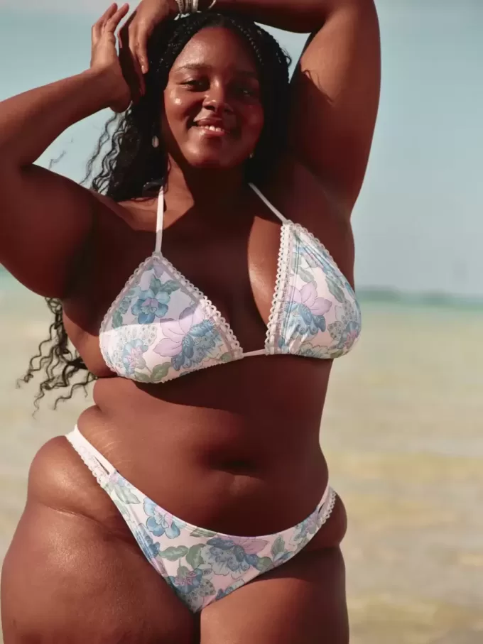 Crochet-Style Mixed High-Leg Cheeky Bikini Bottom Crochet-Style Mixed High-Leg Cheeky Bikini Bottom