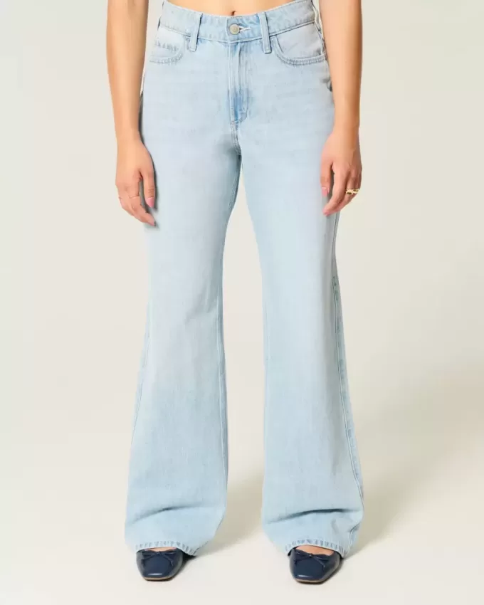Curvy High-Rise Light Wash Baggy Jeans