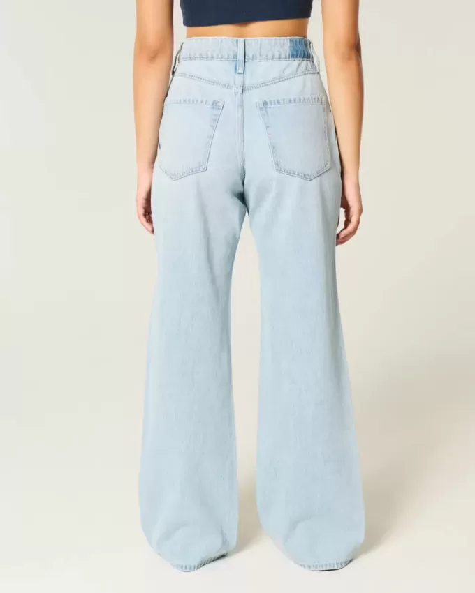 Curvy High-Rise Light Wash Baggy Jeans