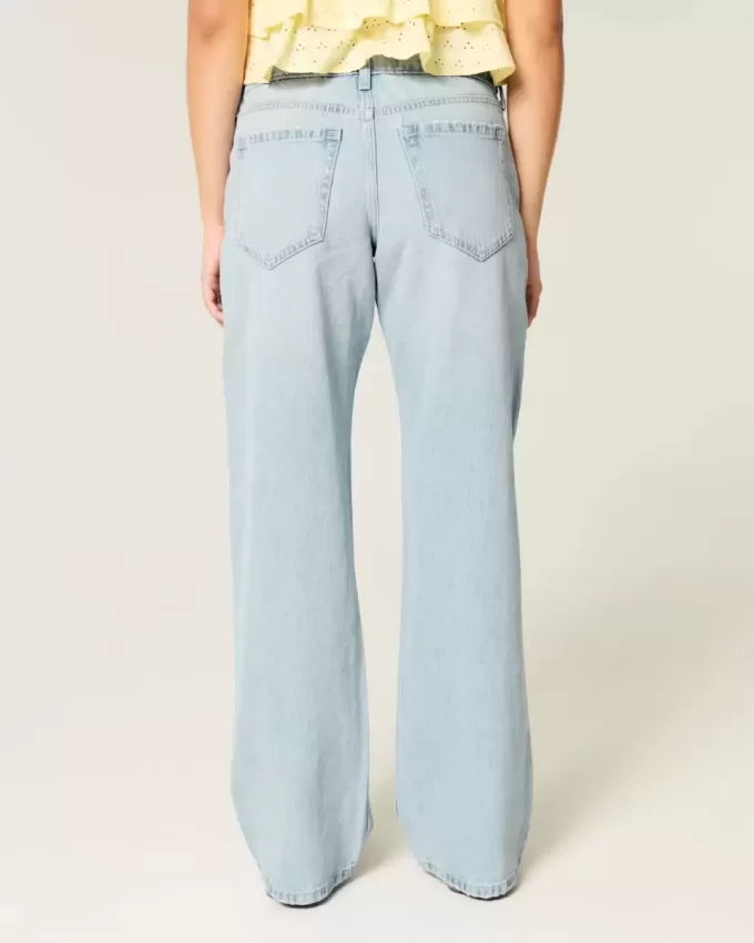 Curvy Low-Rise Light Wash Baggy Jeans Curvy Low-Rise Light Wash Baggy Jeans