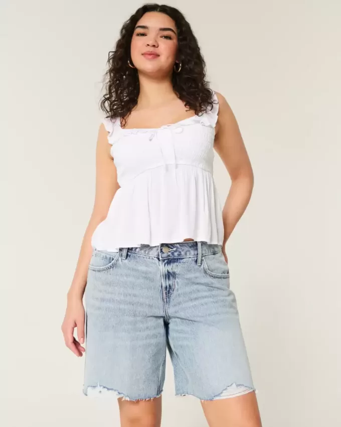 Curvy Low-Rise Light Wash Distressed Baggy Jort Curvy Low-Rise Light Wash Distressed Baggy Jort