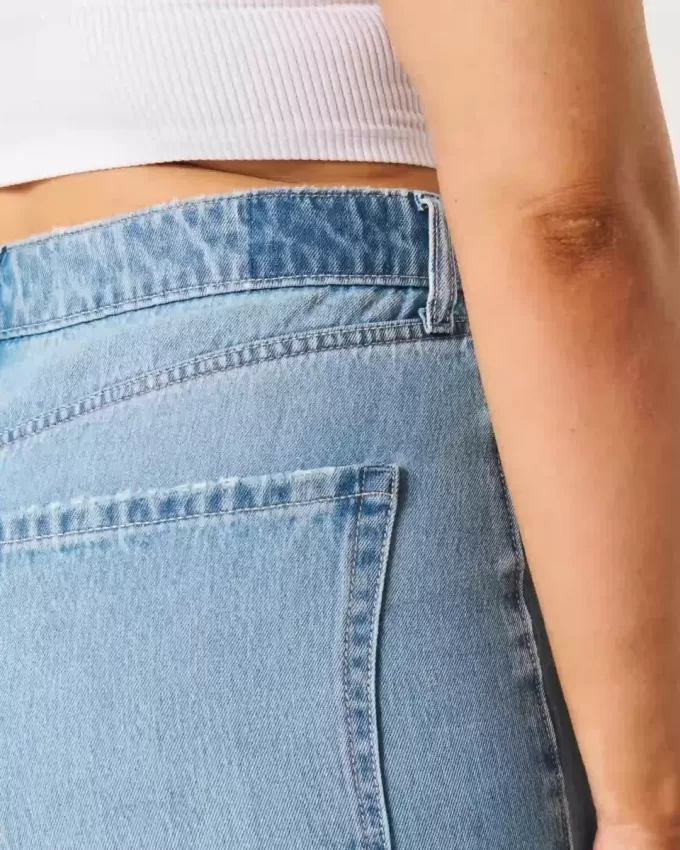 Curvy Ultra High-Rise Medium Wash Baggy Jeans Curvy Ultra High-Rise Medium Wash Baggy Jeans