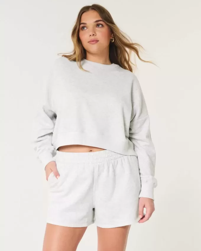 Easy Crew Sweatshirt & Fleece Shorts Bundle Easy Crew Sweatshirt & Fleece Shorts Bundle