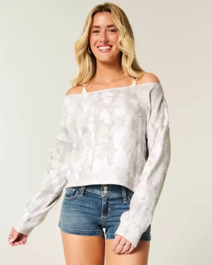 Easy Double Off-the-Shoulder Camo Sweatshirt Easy Double Off-the-Shoulder Camo Sweatshirt