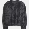 Easy Tie-Dye Pattern Crew Sweatshirt