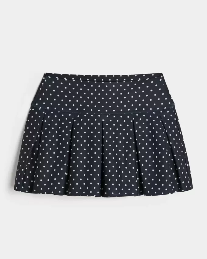 Gilly Hicks Active Drop-Waist Pleated Skortie Gilly Hicks Active Drop-Waist Pleated Skortie