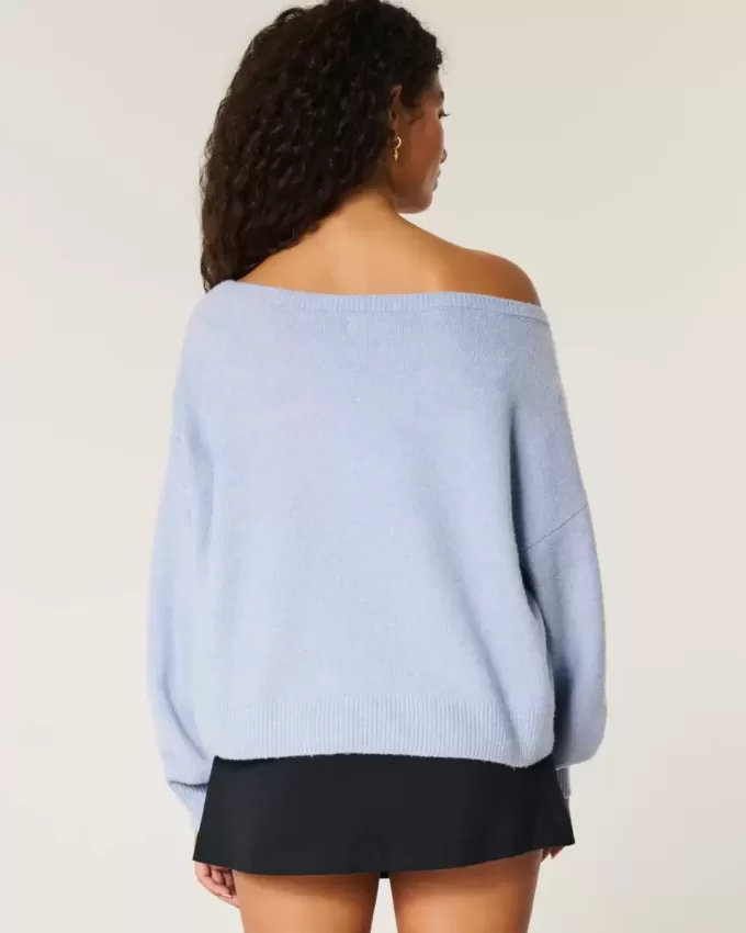 Hollister Comfy Cloud Easy Off-the-Shoulder Number Graphic Sweater Hollister Comfy Cloud Easy Off-the-Shoulder Number Graphic Sweater