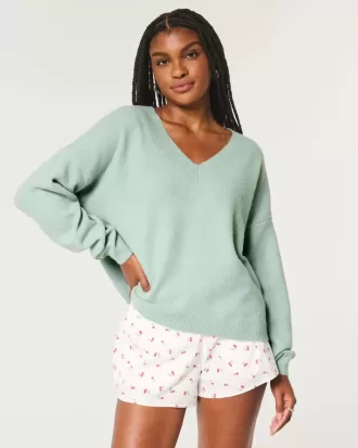 Hollister Comfy Cloud Oversized V-Neck Sweater