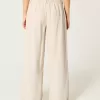 Hollister Livvy Low-Rise Wide-Leg Pants Hollister Livvy Low-Rise Wide-Leg Pants