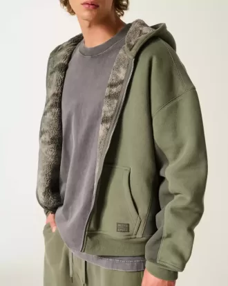 Hollister x Crocs Sherpa-Lined Zip-Up Hoodie Hollister x Crocs Sherpa-Lined Zip-Up Hoodie