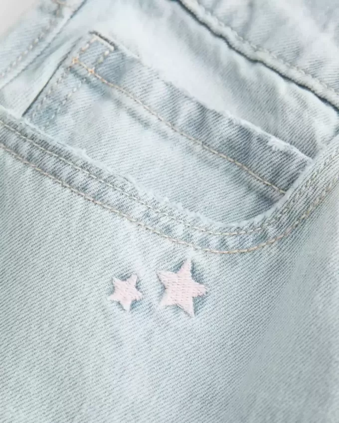 Low-Rise Light Wash Star Embroidery Baggy Jeans Low-Rise Light Wash Star Embroidery Baggy Jeans