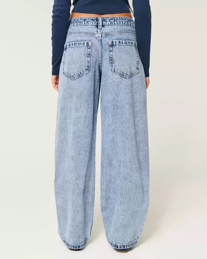 Low-Rise Light Wash Tapered Baggy Jeans