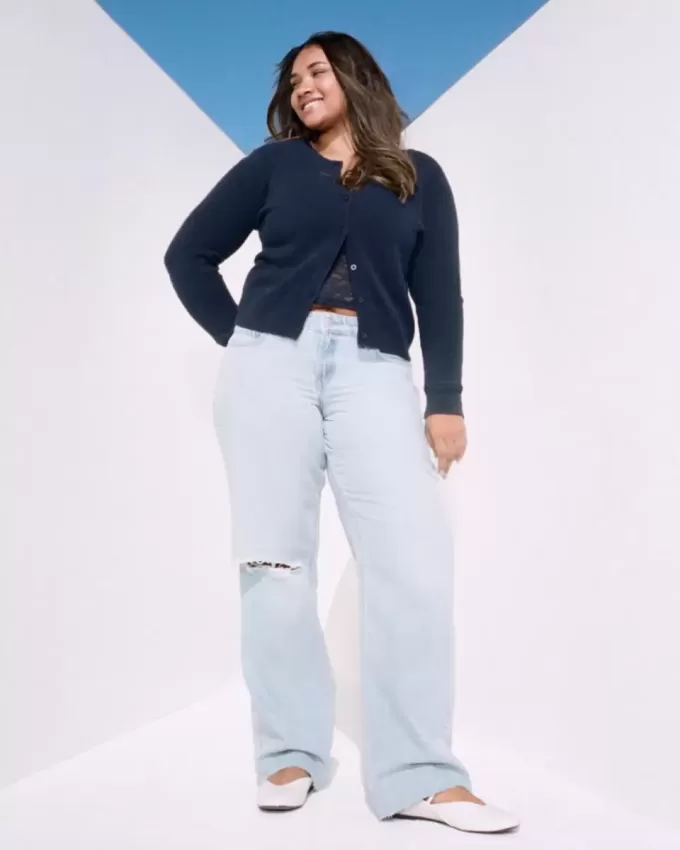 Low-Rise Ripped Light Wash Baggy Jeans Low-Rise Ripped Light Wash Baggy Jeans