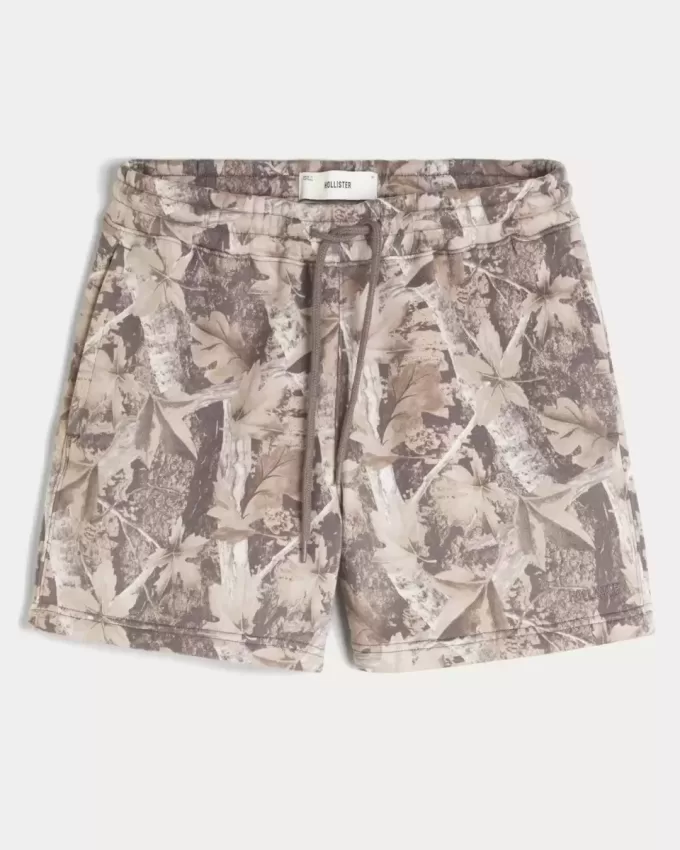 Mid-Thigh Camo Loose Fleece Shorts Mid-Thigh Camo Loose Fleece Shorts