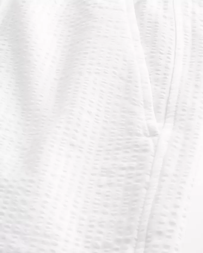 Mid-Thigh Linen-Blend Seersucker Shorts Mid-Thigh Linen-Blend Seersucker Shorts