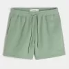 Mid-Thigh Loose Fleece Shorts Mid-Thigh Loose Fleece Shorts