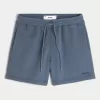 Mid-Thigh Loose Fleece Shorts Mid-Thigh Loose Fleece Shorts