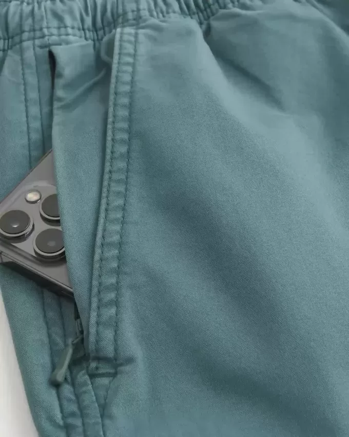 Mid-Thigh Twill Pull-On Shorts