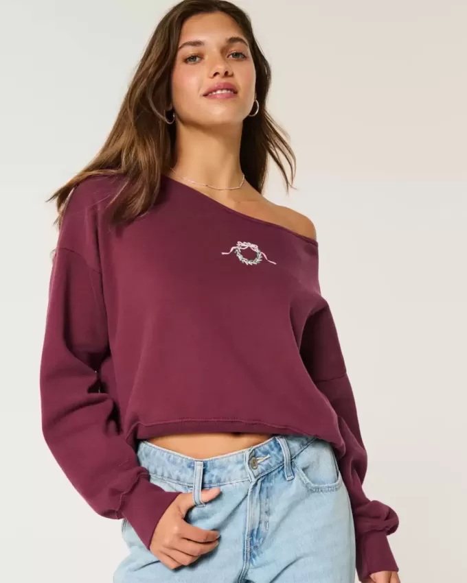 Mini Wreath Graphic Sweatshirt Mini Wreath Graphic Sweatshirt