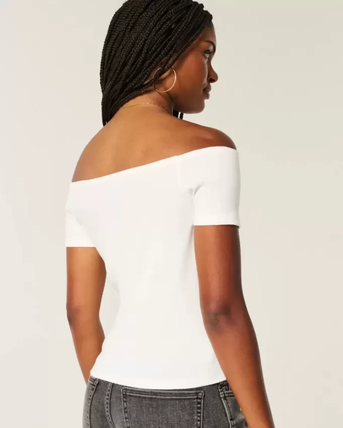 Off-the-Shoulder Cutesy Graphic Tee Off-the-Shoulder Cutesy Graphic Tee