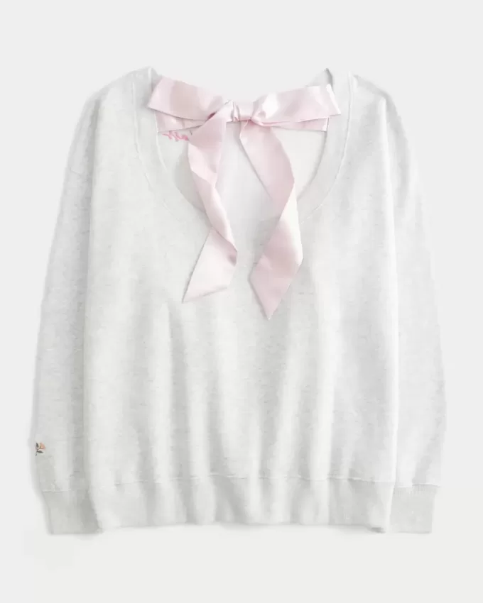 Oversized Class of ’26 Back Bow Sweatshirt Oversized Class of ’26 Back Bow Sweatshirt