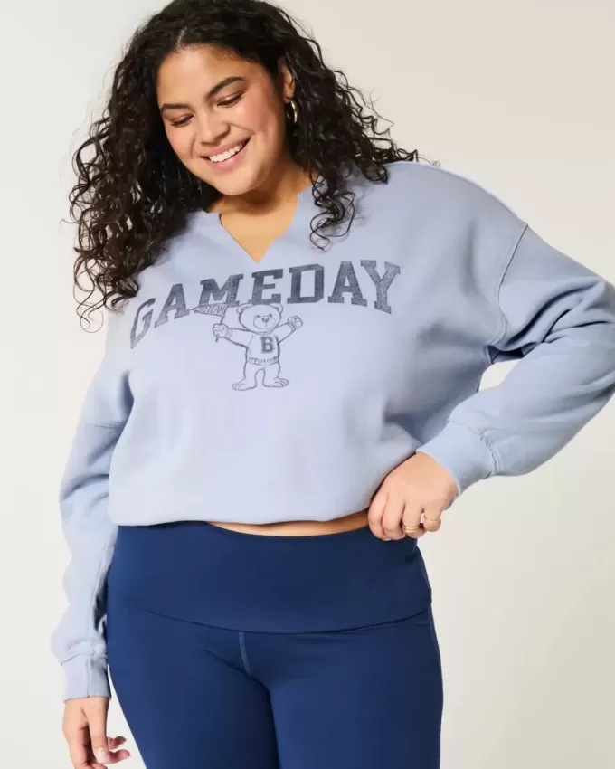 Oversized Gameday Graphic Notch-Neck Sweatshirt Oversized Gameday Graphic Notch-Neck Sweatshirt