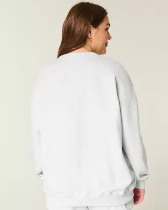 Oversized Heart Graphic Crew Sweatshirt