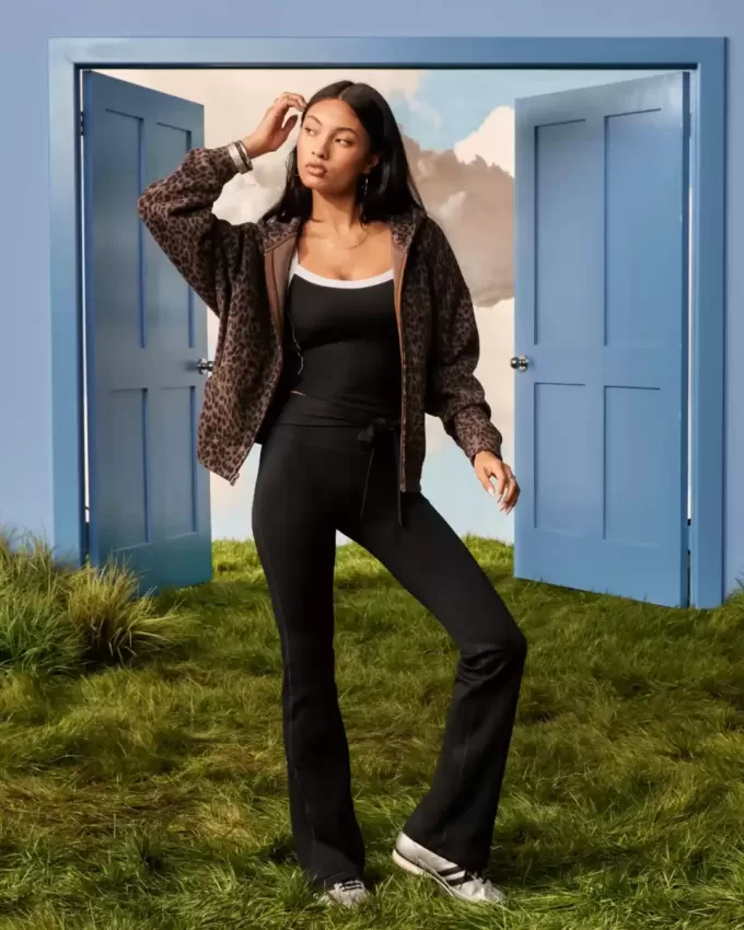 Oversized Leopard Print Zip-Up Hoodie Oversized Leopard Print Zip-Up Hoodie