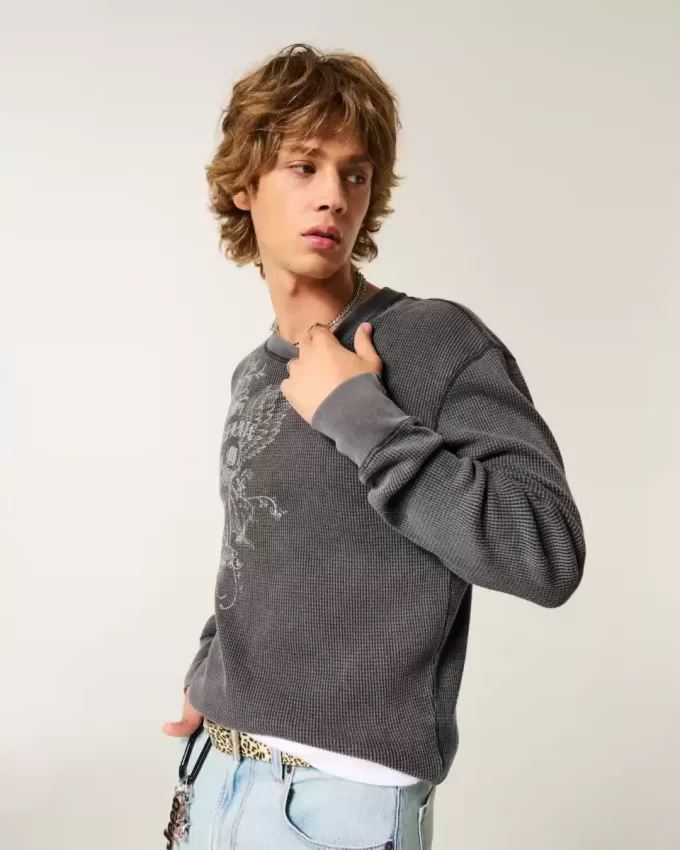 Skull Graphic Thermal Crew Shirt